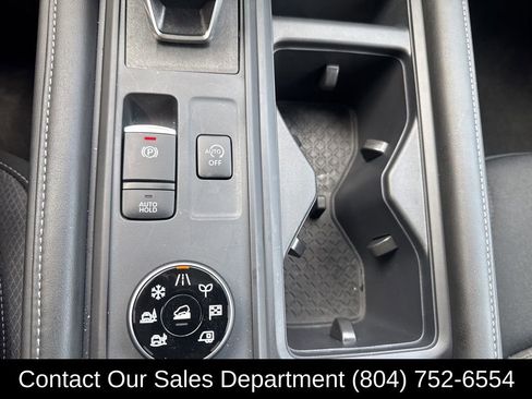 Used 2025 Nissan Pathfinder S image 23