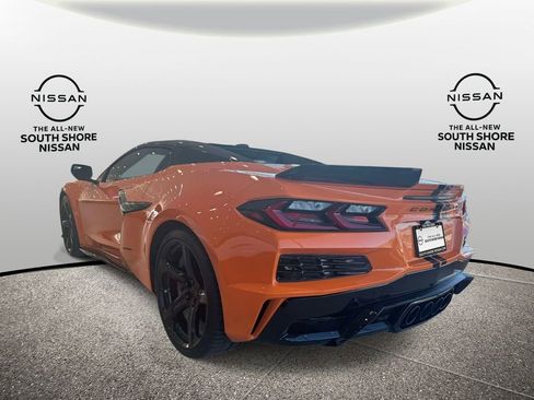Used 2023 Chevrolet Corvette Z06 RWD image 6