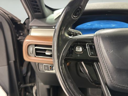 Used 2022 Lincoln Aviator Reserve w/ Equipment Group 201A AWD/4WD image 13