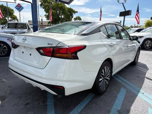 Used 2023 Nissan Altima 2.5 SV FWD image 5