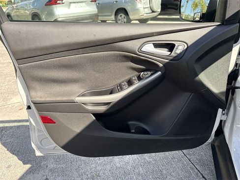 Used 2017 Ford Focus Titanium w/ Titanium Technology Package image 13