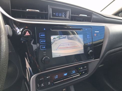 Used 2017 Toyota Corolla LE FWD image 19