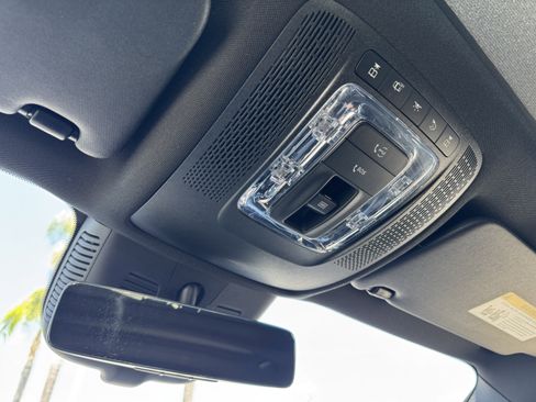 Used 2024 Mercedes-Benz GLB 250 image 30