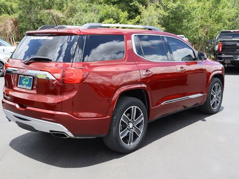 Certified 2018 GMC Acadia Denali w/ Technology Package FWD image 9
