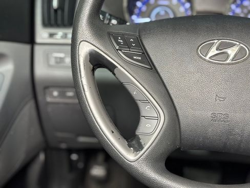 Used 2011 Hyundai Sonata GLS image 25