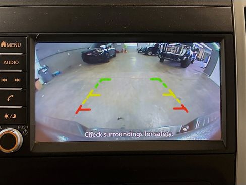 Used 2019 Nissan Frontier SV w/ Value Truck Package AWD/4WD image 9