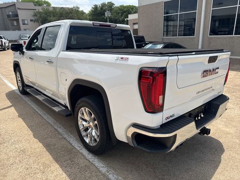 Used 2022 GMC Sierra 1500 SLT w/ SLT Premium Package image 5
