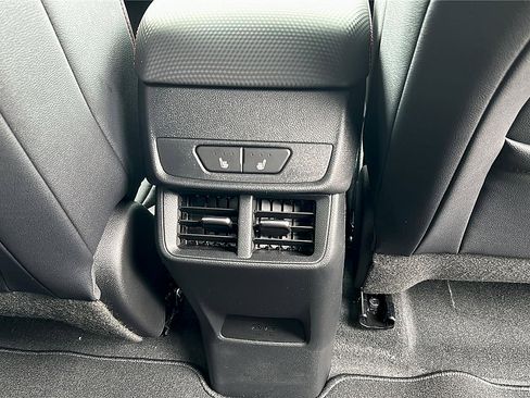 New 2026 Chevrolet Equinox RS w/ Convenience Package III FWD image 21