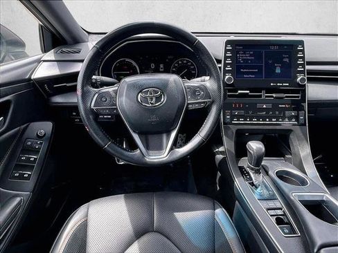 Used 2020 Toyota Avalon XSE image 7