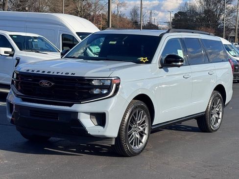 New 2025 Ford Expedition Platinum w/ Stealth Performance Package image 2