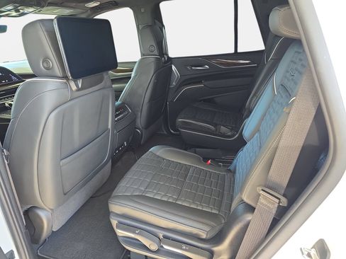 Used 2024 Cadillac Escalade Sport Platinum AWD/4WD image 14