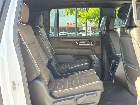 New 2026 GMC Yukon XL Denali Ultimate AWD/4WD image 24