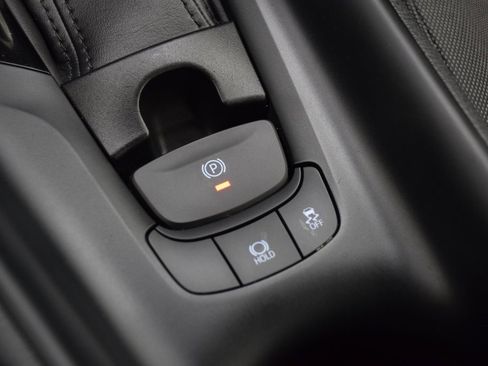 Used 2021 Toyota C-HR LE image 28