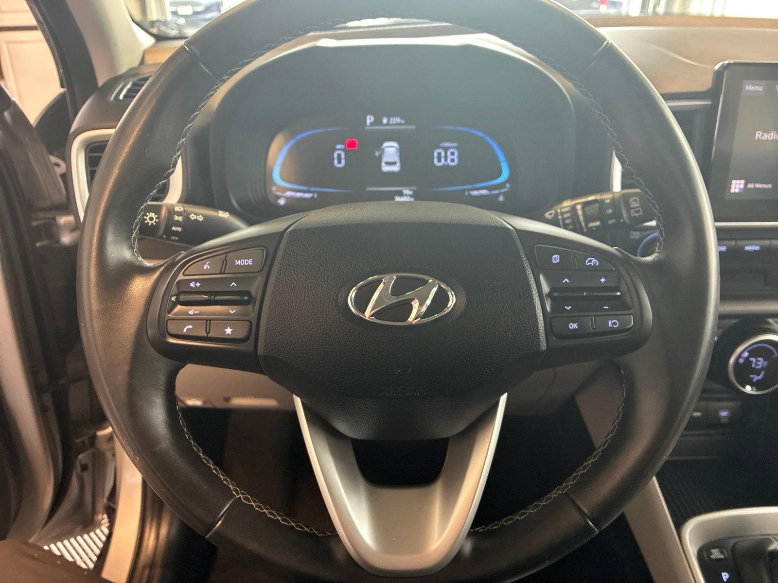Used 2025 Hyundai Venue SEL FWD image 16