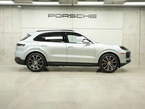 New 2026 Porsche Cayenne AWD/4WD image 8