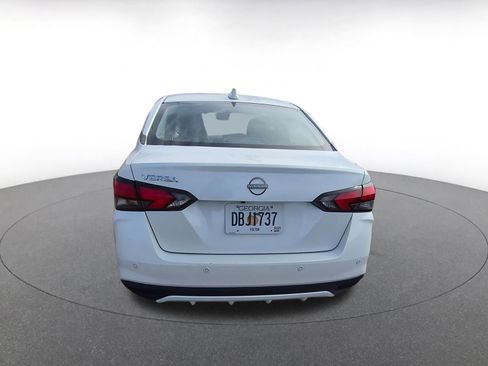 Used 2025 Nissan Versa SV image 6