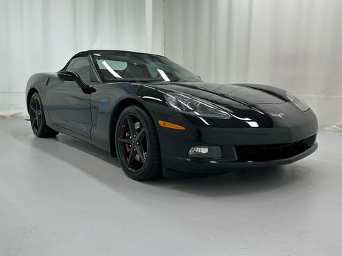 Used 2013 Chevrolet Corvette Convertible RWD image 9