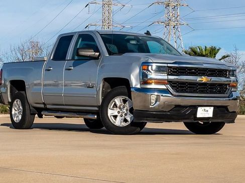 Used 2018 Chevrolet Silverado 1500 LT w/ Texas Edition image 9