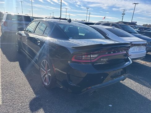 Used 2023 Dodge Charger R/T w/ Navigation & Travel Group image 5