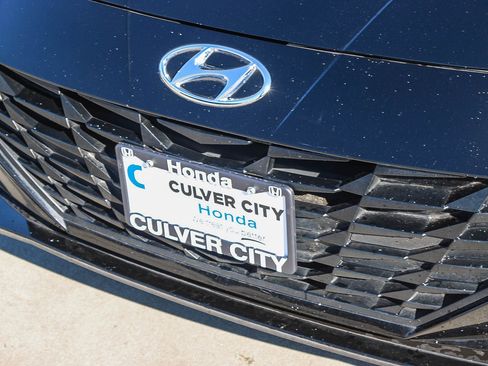 Used 2023 Hyundai Elantra Blue image 6