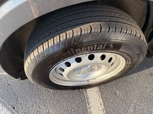 Used 2025 Ford Maverick XL image 10