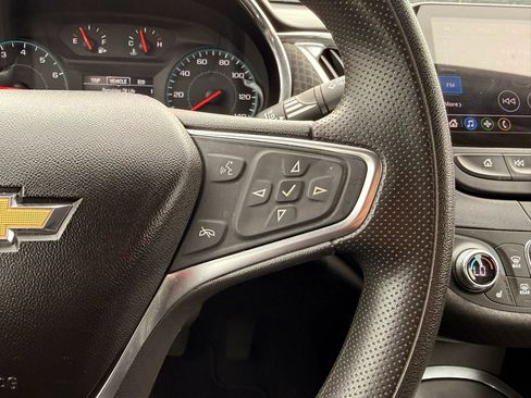 Used 2020 Chevrolet Malibu LT FWD image 17