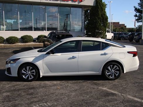 Certified 2025 Nissan Altima 2.5 S FWD image 2