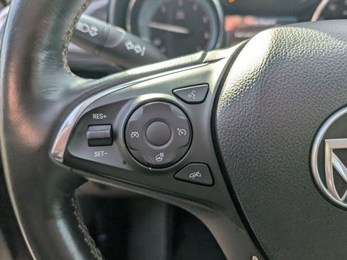 Used 2017 Buick Envision Essence image 17