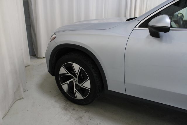 Certified 2024 Mercedes-Benz GLC 300 4MATIC image 33