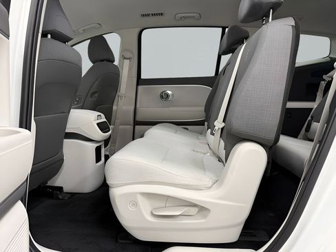 Used 2026 Hyundai Ioniq 9 SE image 15