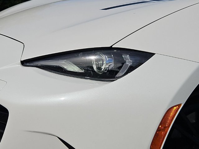 Certified 2024 MAZDA MX-5 Miata Club RWD image 11