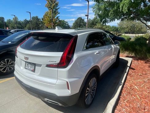 Used 2024 Cadillac XT4 Premium Luxury AWD/4WD image 4