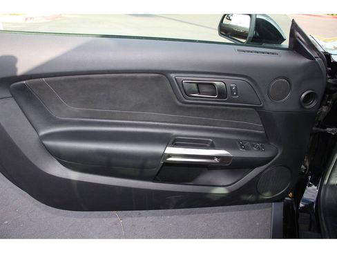 Used 2017 Ford Mustang Shelby GT350 image 16