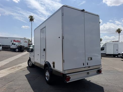 Used 2024 Ford E-350 and Econoline 350 Super Duty w/ Power Windows & Locks Group RWD image 5