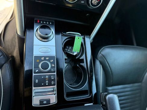 Used 2018 Land Rover Discovery HSE Luxury image 35