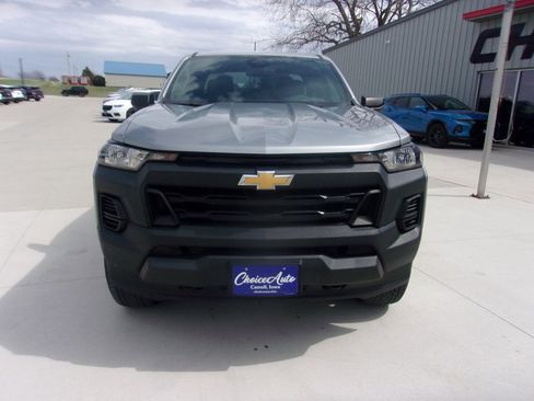 Used 2023 Chevrolet Colorado W/T image 5