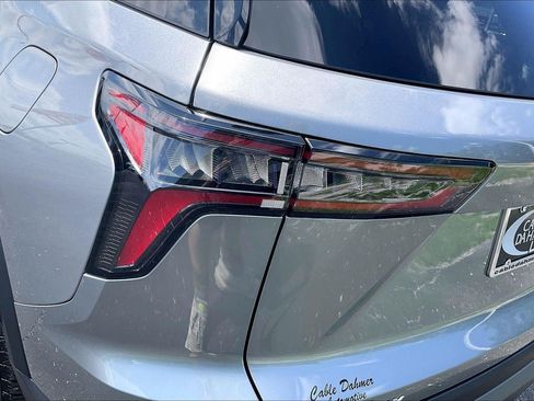 Used 2026 Chevrolet Equinox LT FWD image 27