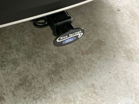 Used 2021 Ford Explorer XLT w/ Equipment Group 202A image 8