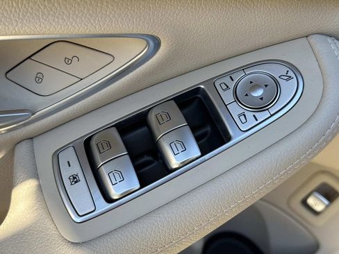 Used 2018 Mercedes-Benz C 300 Sedan image 22