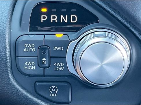 Used 2025 RAM 1500 Laramie AWD/4WD image 17
