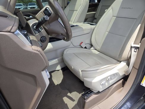 Used 2022 GMC Yukon Denali AWD/4WD image 31