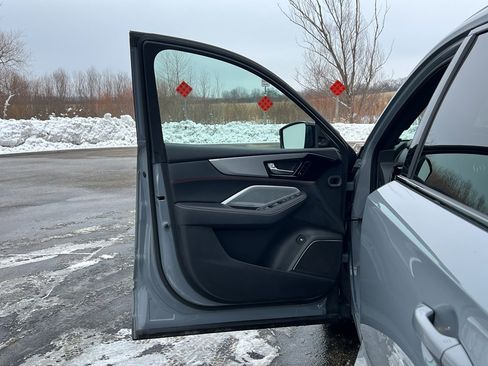 Used 2025 Acura MDX A-Spec image 12