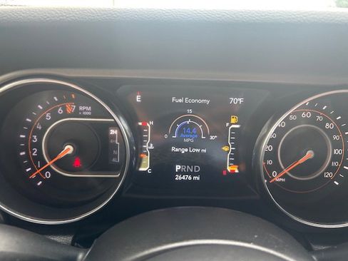 Used 2023 Jeep Gladiator Sport AWD/4WD image 19