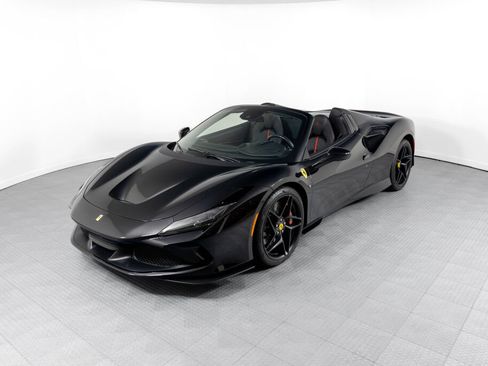 Used 2023 Ferrari F8 Tributo RWD image 20
