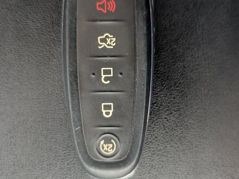 Used 2014 Ford Taurus Limited w/ Equipment Group 301A AWD/4WD image 18