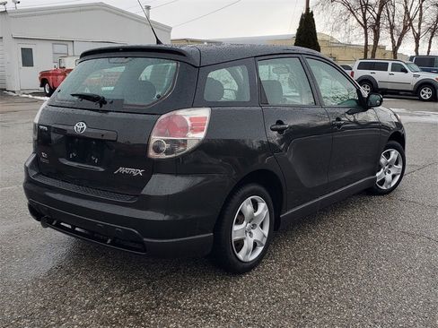 Used 2006 Toyota Matrix XR image 3