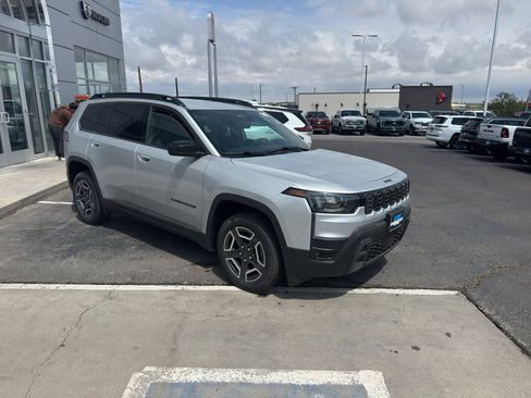 New 2026 Jeep Cherokee Laredo AWD/4WD image 7