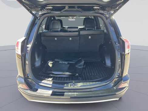 Used 2017 Toyota RAV4 SE AWD/4WD image 25