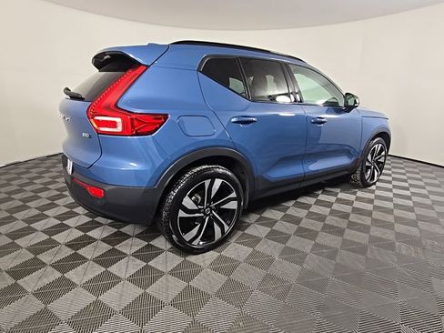Certified 2023 Volvo XC40 B5 Plus w/ Driver Assist Package image 7