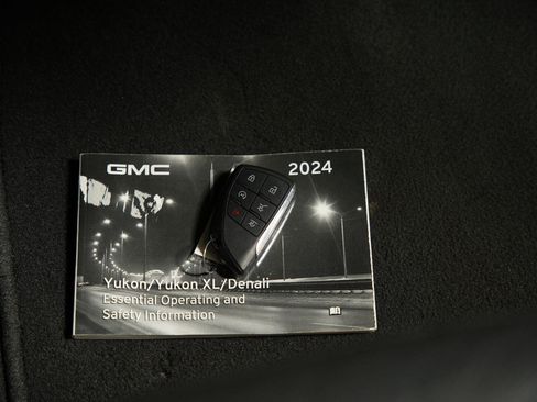 Certified 2024 GMC Yukon SLT AWD/4WD image 26